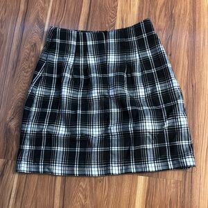 Black plaid skirt